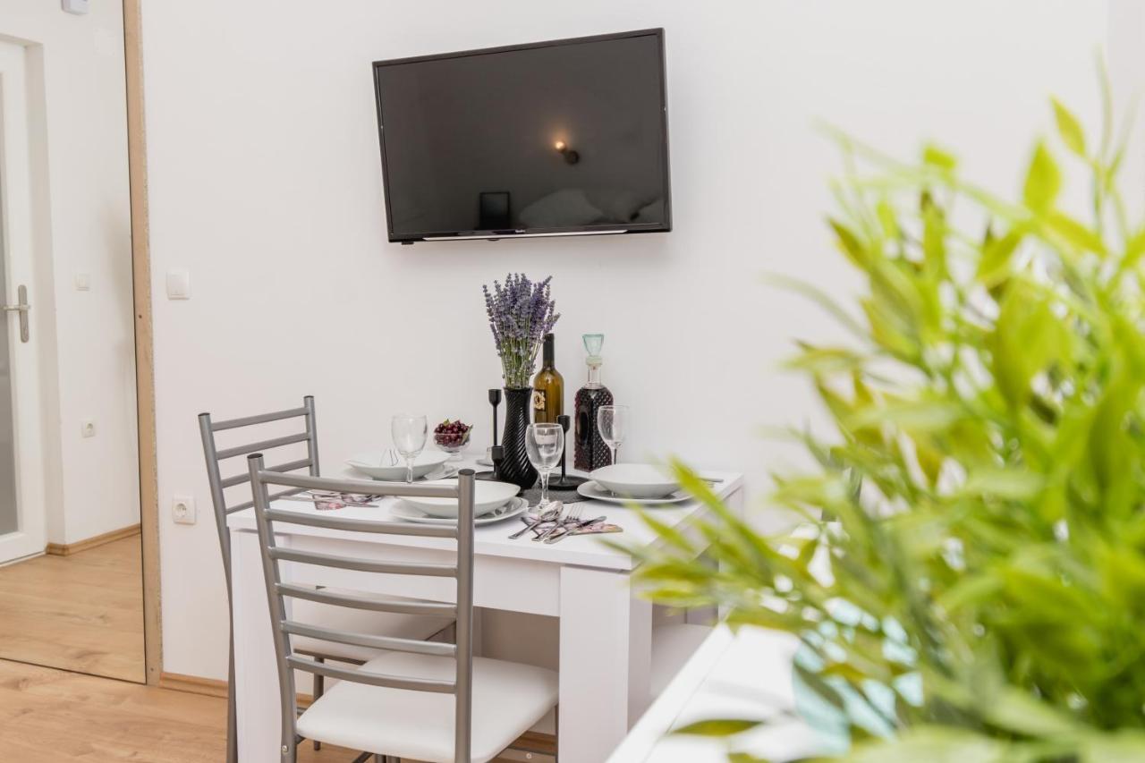 Studio Apartment Harmony Np Krka Lozovac Exterior photo